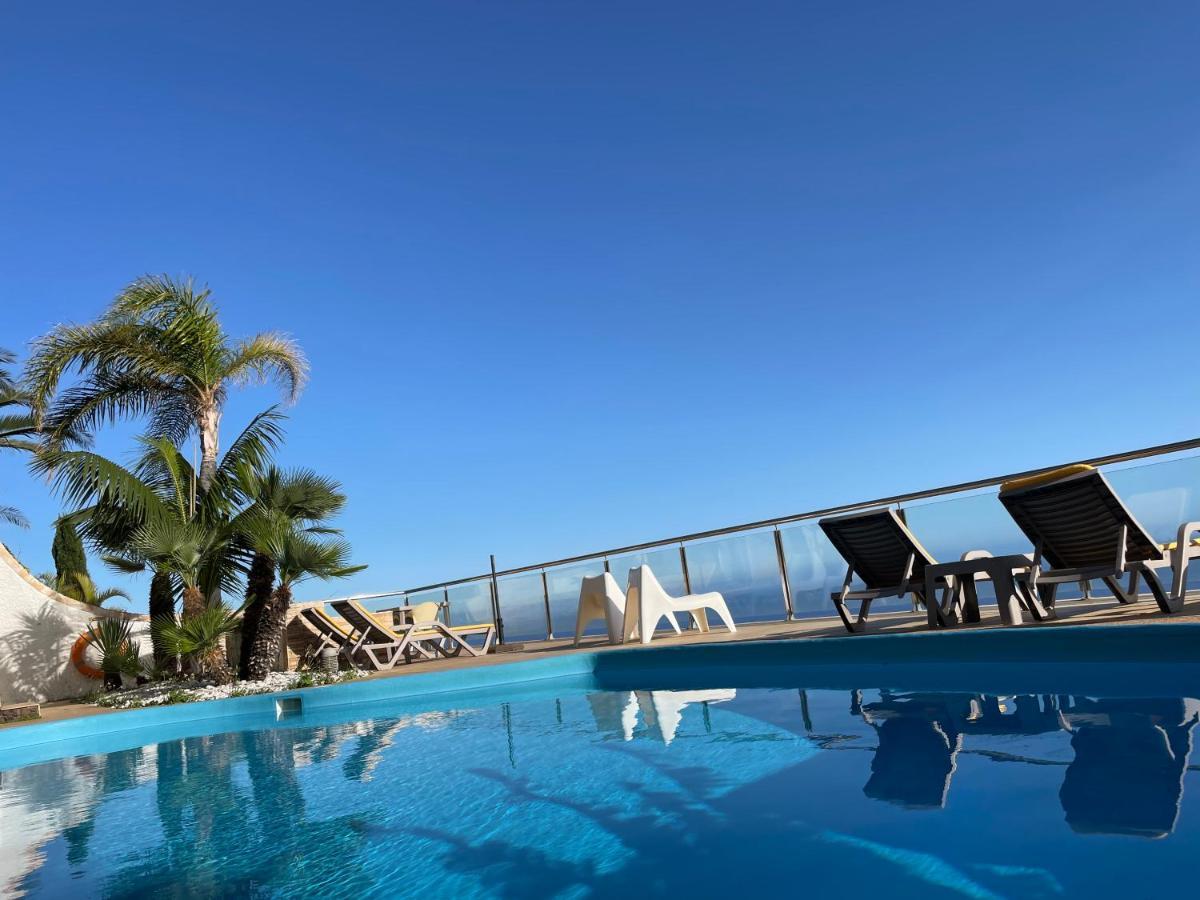 Villa Isabela - Car Rental For Free Canico  Exterior photo