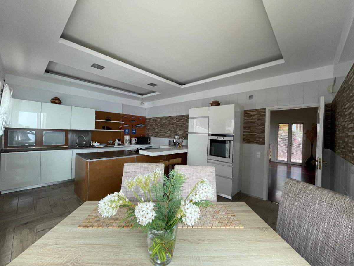 Villa Isabela - Car Rental For Free Canico  Exterior photo